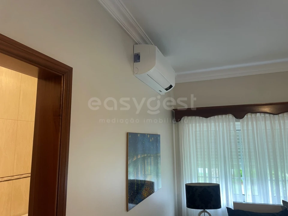 Moradia T4 para Venda em Porto Martins Foto 69