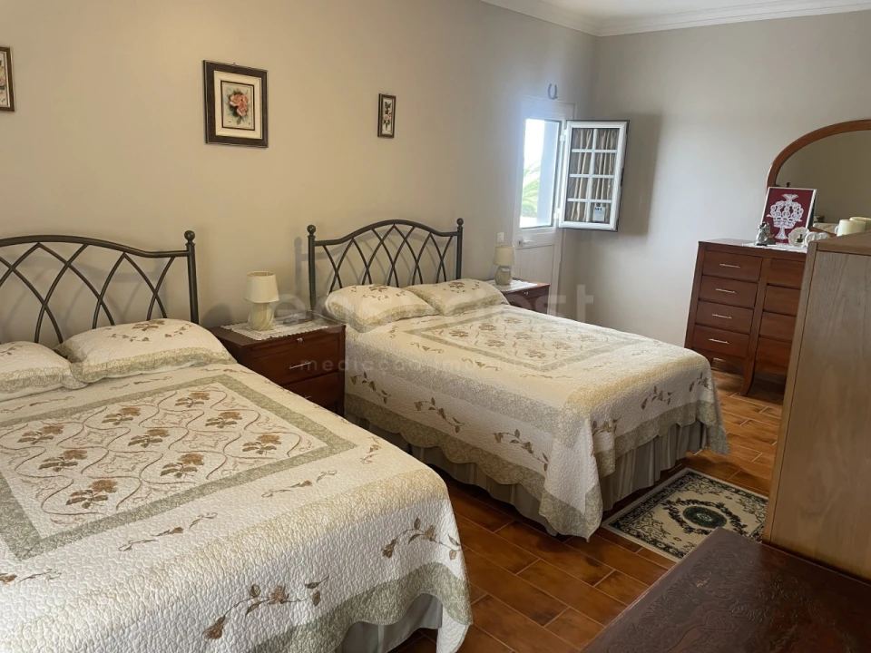 Moradia T4 para Venda em Porto Martins Foto 71