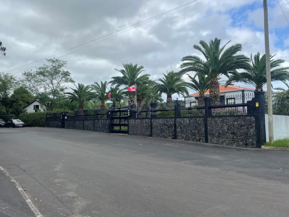 Moradia T4 para Venda em Porto Martins Foto 91