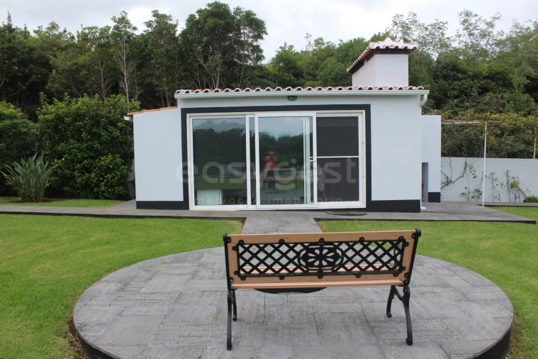 Moradia T4 para Venda em Porto Martins Foto 25