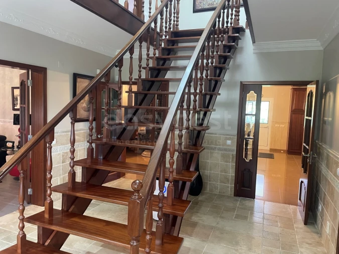 Moradia T4 para Venda em Porto Martins Foto 46