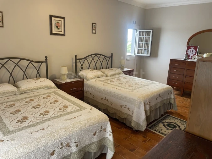 Moradia T4 para Venda em Porto Martins Foto 71