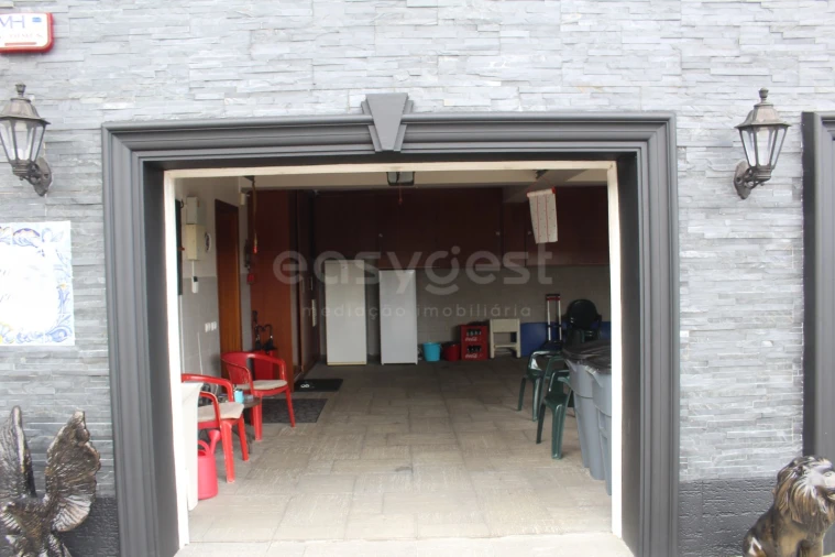 Moradia T4 para Venda em Porto Martins Foto 83