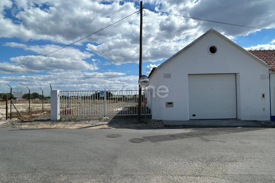 Terreno Comércio / Armazém para Arrendamento em Grândola e Santa Margarida da Serra Foto 3