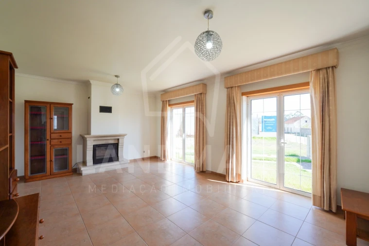 Moradia T4 para Venda em Turquel