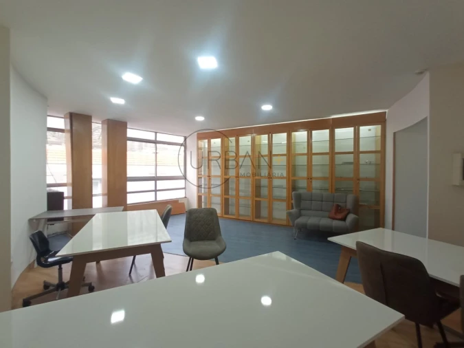 Loja para Venda em Viseu