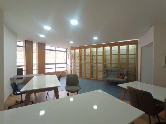 Loja para Arrendamento em Viseu Foto 1