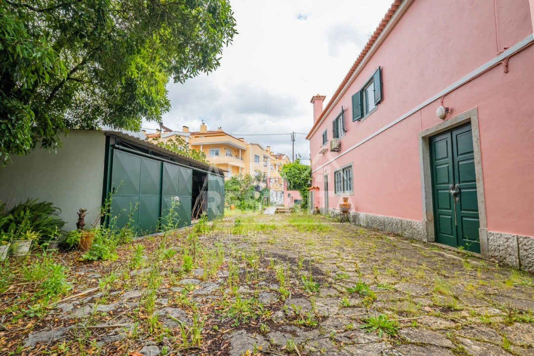 Moradia T5 para Venda em Cacém e São Marcos Foto 98