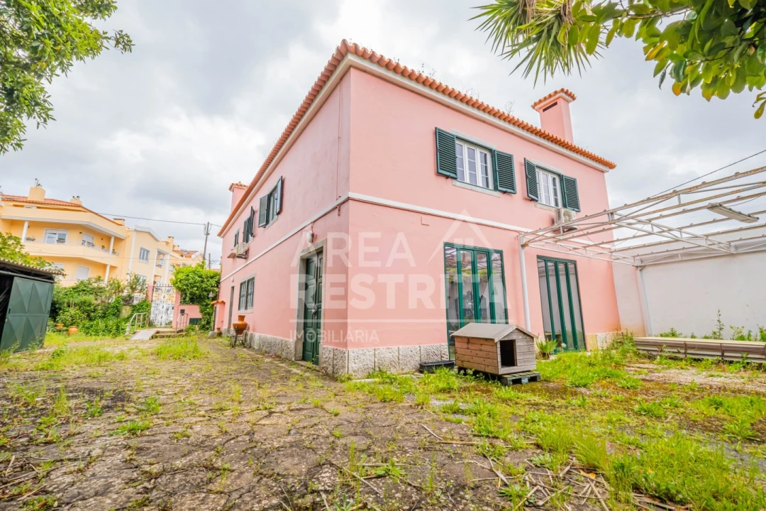 Moradia T5 para Venda em Cacém e São Marcos Foto 100