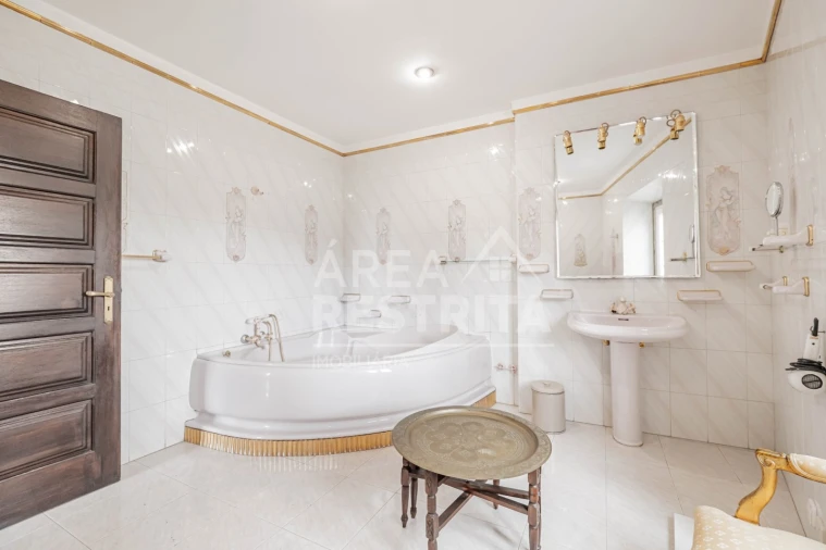 Moradia T5 para Venda em Cacém e São Marcos Foto 63