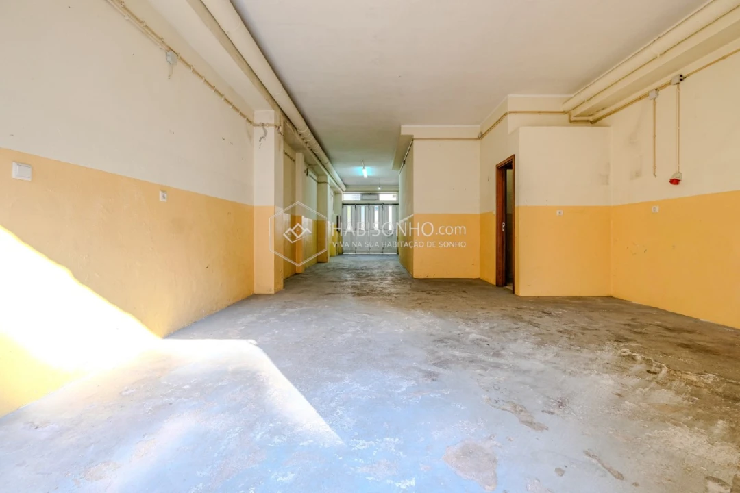 Armazém para Venda em Campanhã Foto 6