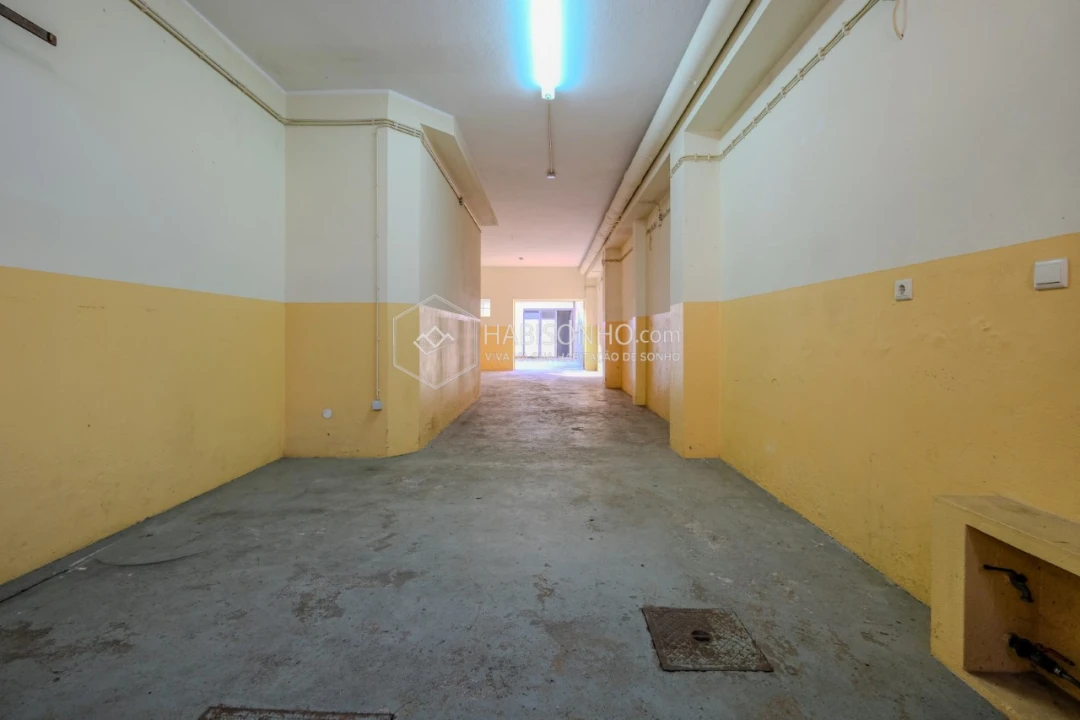 Armazém para Venda em Campanhã Foto 7
