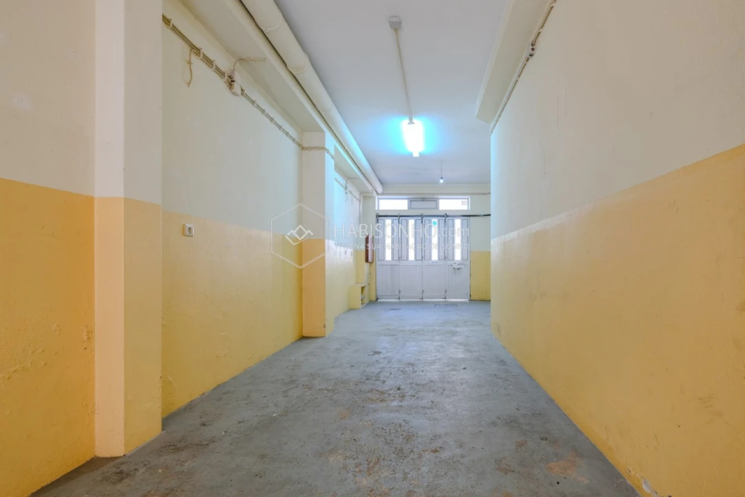 Armazém para Venda em Campanhã Foto 8