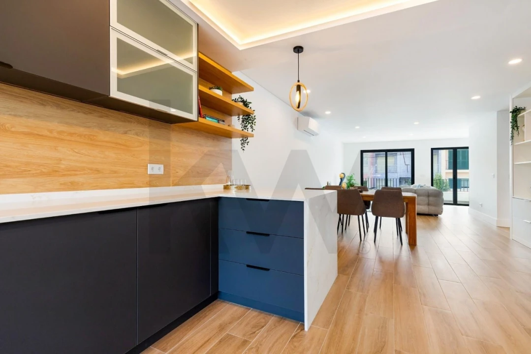 Moradia T4 para Venda em Barcarena Foto 5