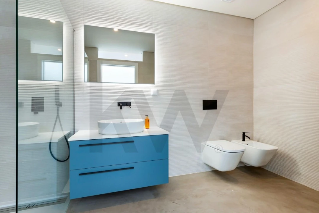 Moradia T4 para Venda em Barcarena Foto 15