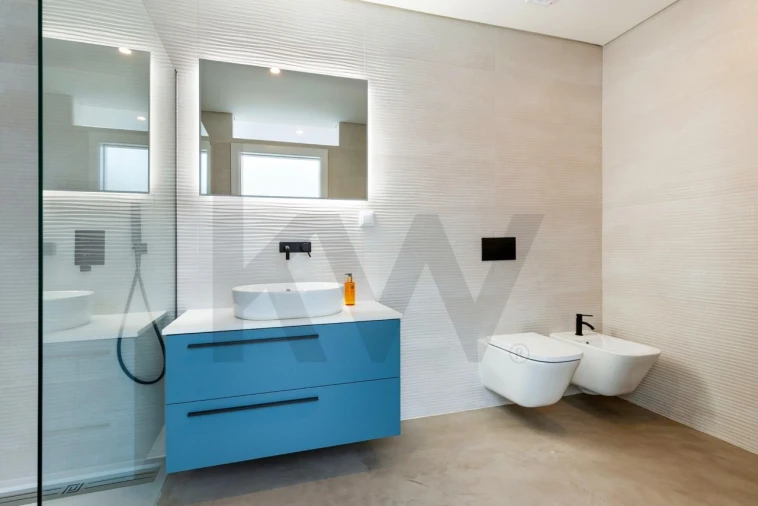 Moradia T4 para Venda em Barcarena Foto 15