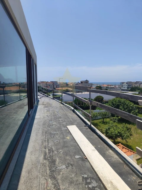 Moradia T4 para Venda em Arcozelo