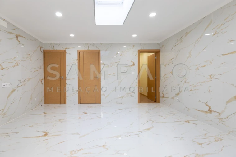 Moradia T4 para Venda em Campanhã Foto 14