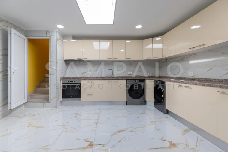 Moradia T4 para Venda em Campanhã Foto 15