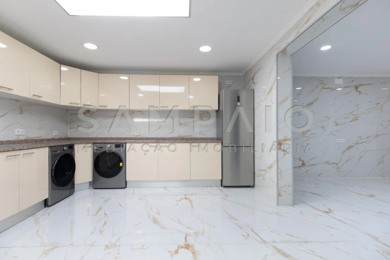 Moradia T4 para Venda em Campanhã Foto 18