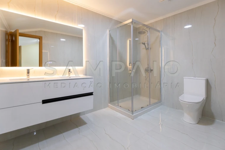 Moradia T4 para Venda em Campanhã Foto 23