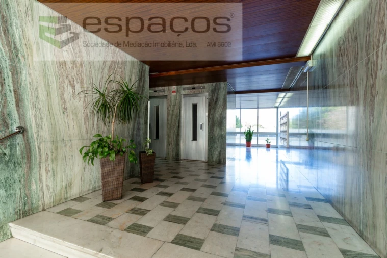 Apartamento T3 para Venda em Moscavide e Portela Foto 17