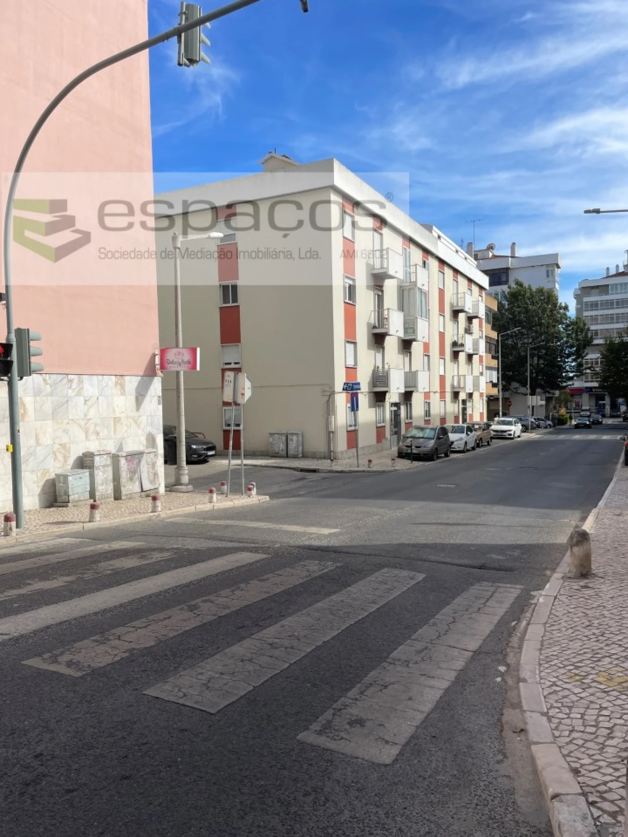 Loja para Arrendamento em Santa Iria de Azoia, São João da Talha e Bobadela Foto 4