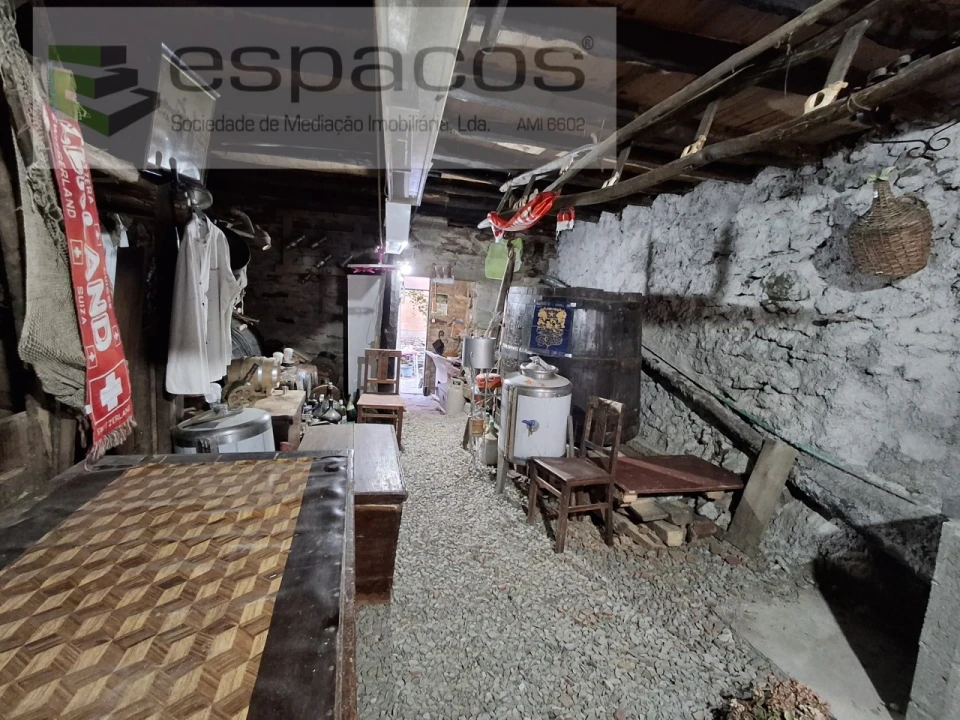 Moradia T4 para Venda em Silvares Foto 7