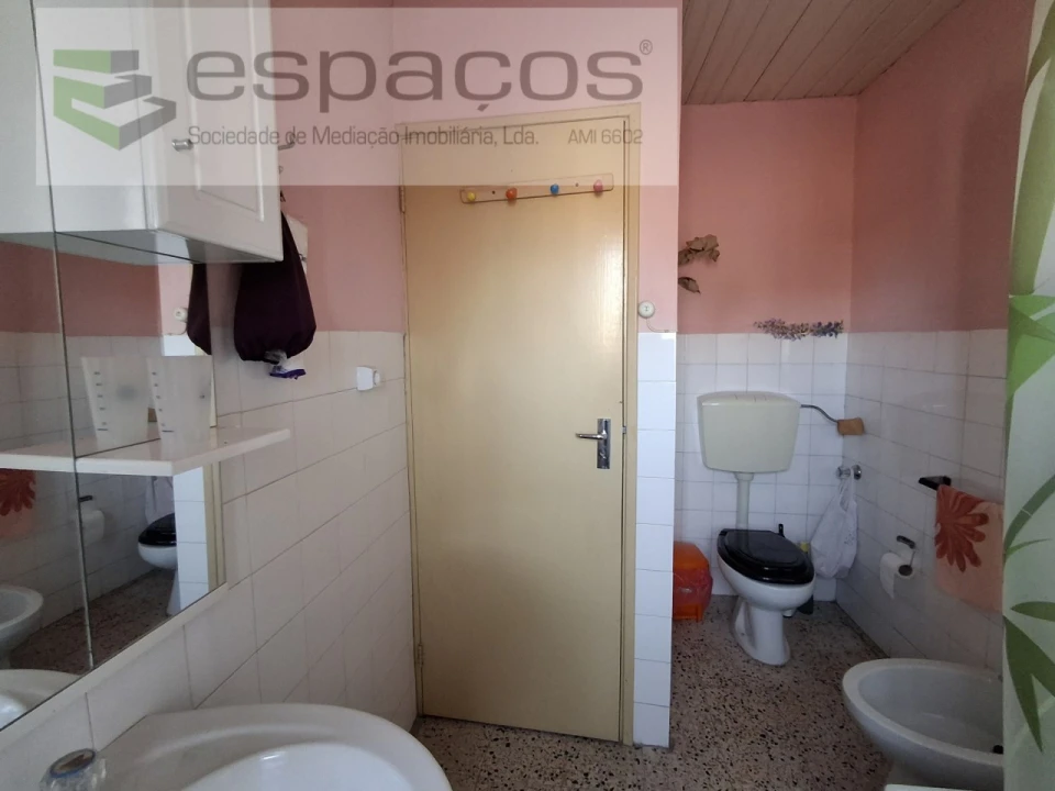 Moradia T4 para Venda em Silvares Foto 18