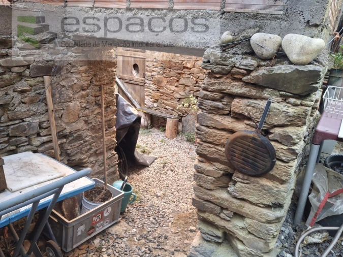 Moradia T4 para Venda em Silvares Foto 3