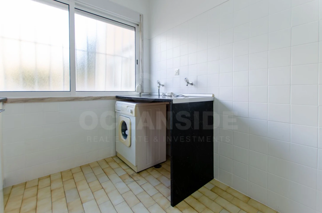 Apartamento T2 para Arrendamento em Carcavelos e Parede Foto 8