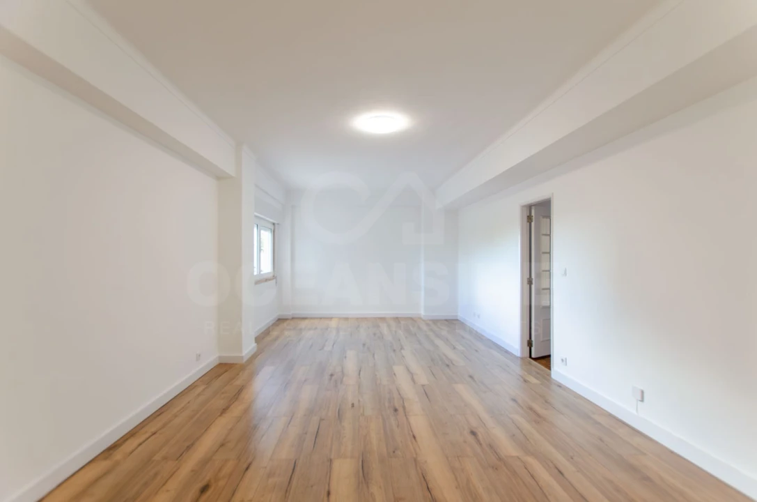 Apartamento T2 para Arrendamento em Carcavelos e Parede Foto 3