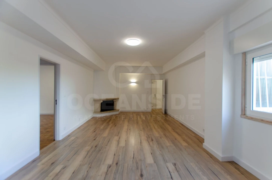 Apartamento T2 para Arrendamento em Carcavelos e Parede Foto 1