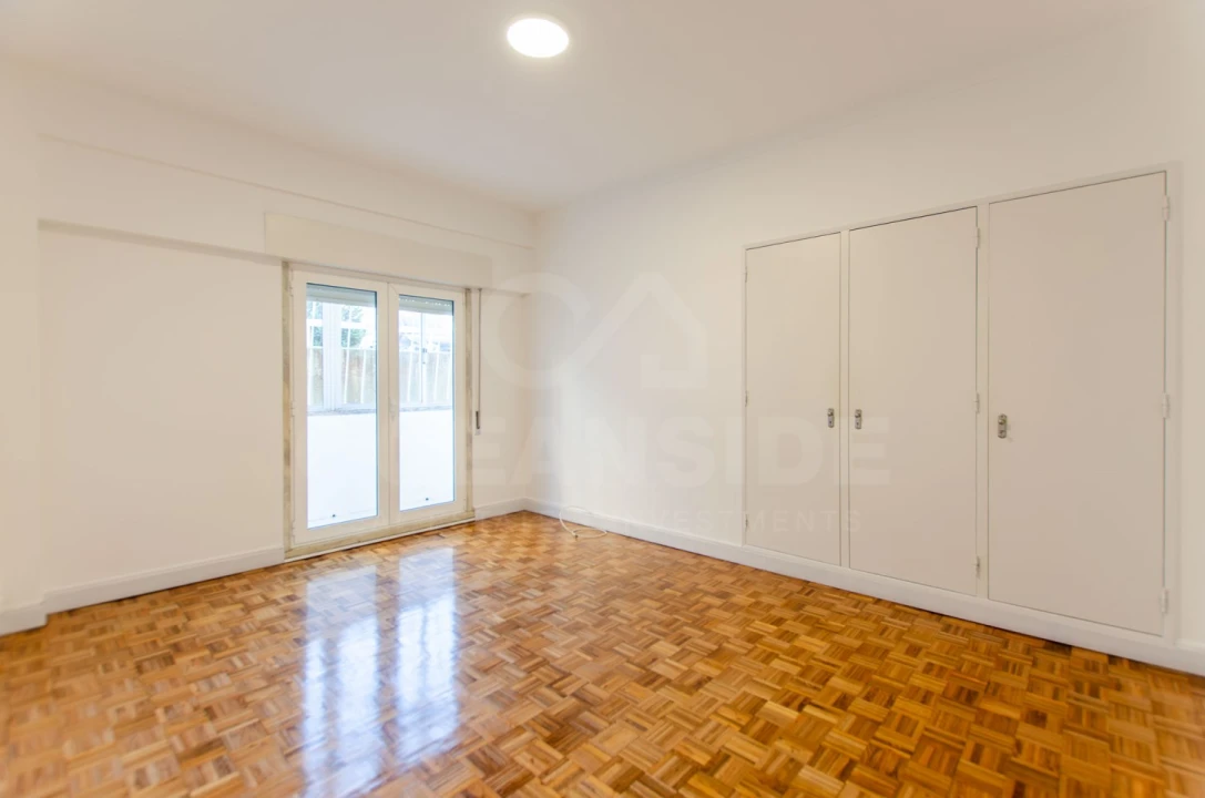 Apartamento T2 para Arrendamento em Carcavelos e Parede Foto 17