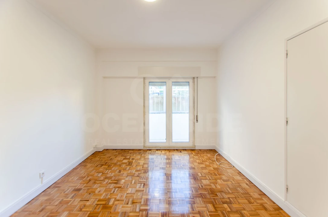 Apartamento T2 para Arrendamento em Carcavelos e Parede Foto 18