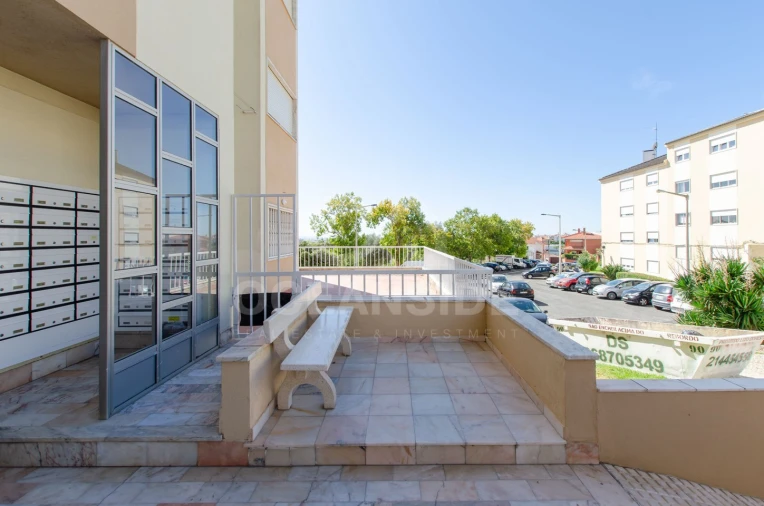 Apartamento T2 para Arrendamento em Carcavelos e Parede Foto 21