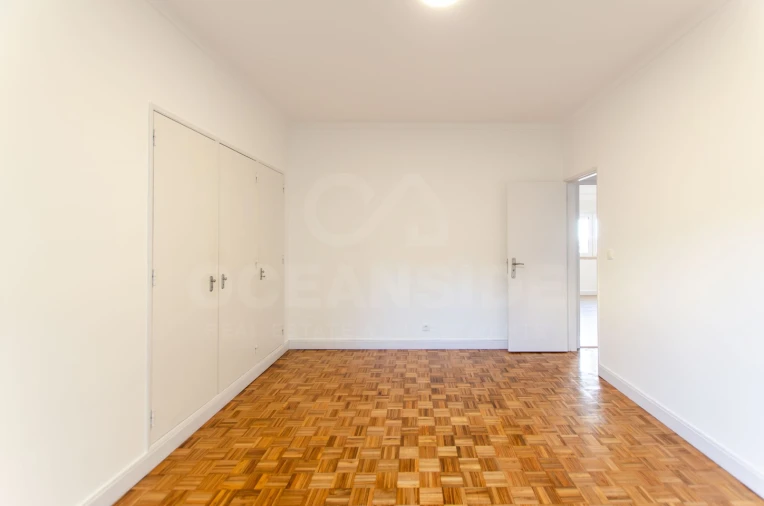 Apartamento T2 para Arrendamento em Carcavelos e Parede Foto 19