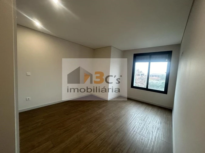 Apartamento T3 para Venda em Cedofeita, Santo Ildefonso, Sé, Miragaia, São Nicolau e Vitória Foto 11