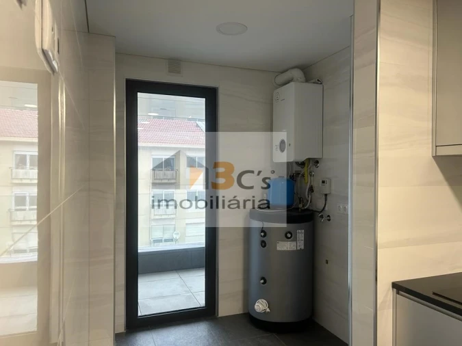 Apartamento T3 para Venda em Cedofeita, Santo Ildefonso, Sé, Miragaia, São Nicolau e Vitória Foto 2