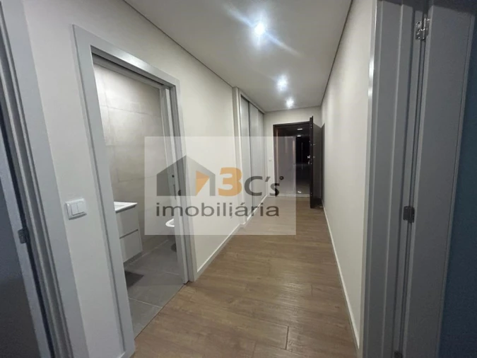 Apartamento T3 para Venda em Cedofeita, Santo Ildefonso, Sé, Miragaia, São Nicolau e Vitória Foto 13