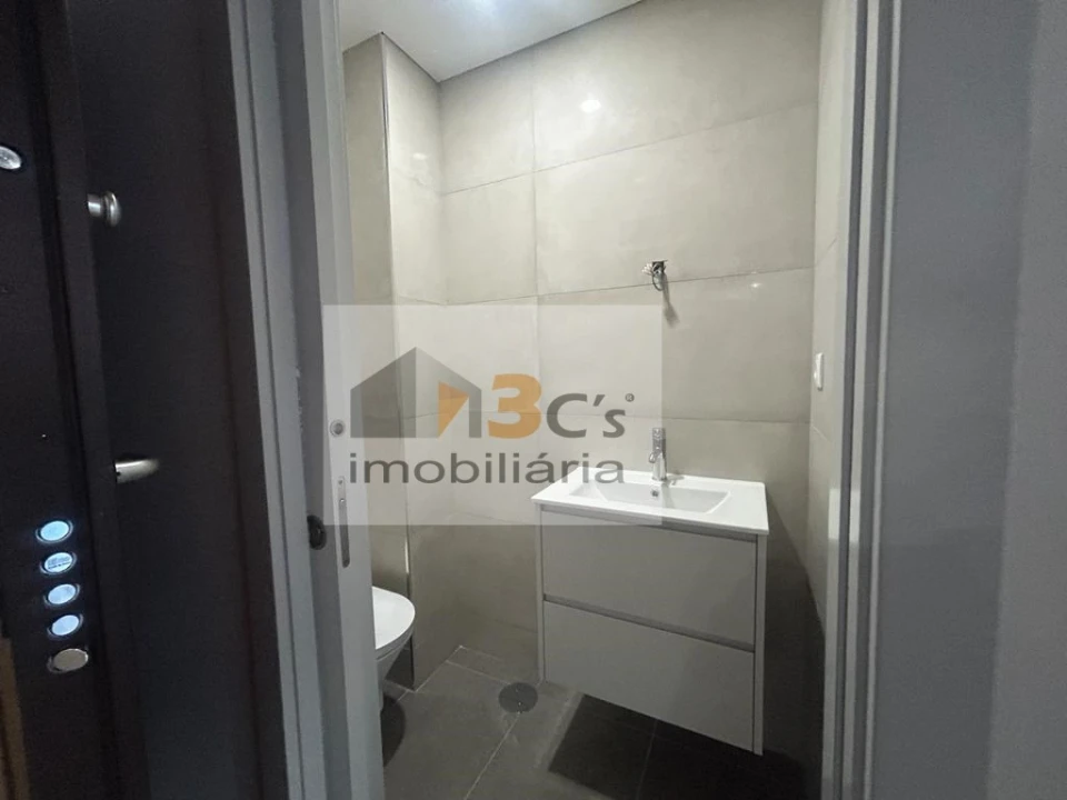 Apartamento T3 para Venda em Cedofeita, Santo Ildefonso, Sé, Miragaia, São Nicolau e Vitória Foto 6