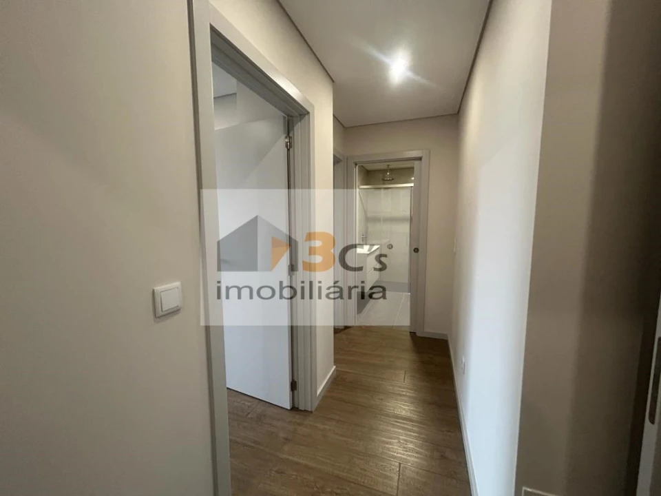 Apartamento T3 para Venda em Cedofeita, Santo Ildefonso, Sé, Miragaia, São Nicolau e Vitória Foto 9