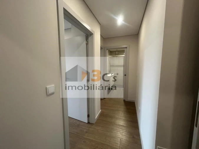 Apartamento T3 para Venda em Cedofeita, Santo Ildefonso, Sé, Miragaia, São Nicolau e Vitória Foto 9