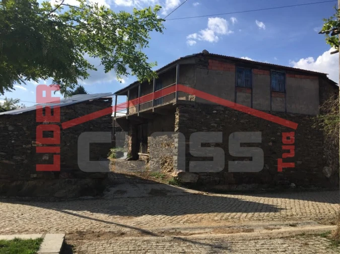 Moradia para Venda em Quirás e Pinheiro Novo Foto 4