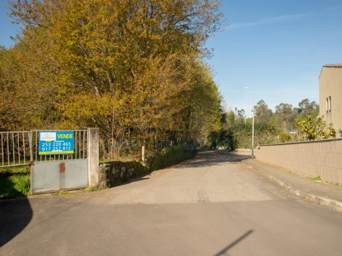 Terreno para Venda em Merelim (São Paio), Panoias e Parada de Tibães Foto 2