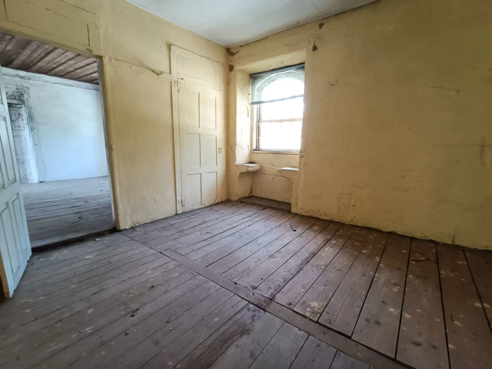 Moradia T4 para Venda em Macieira de Sarnes Foto 5