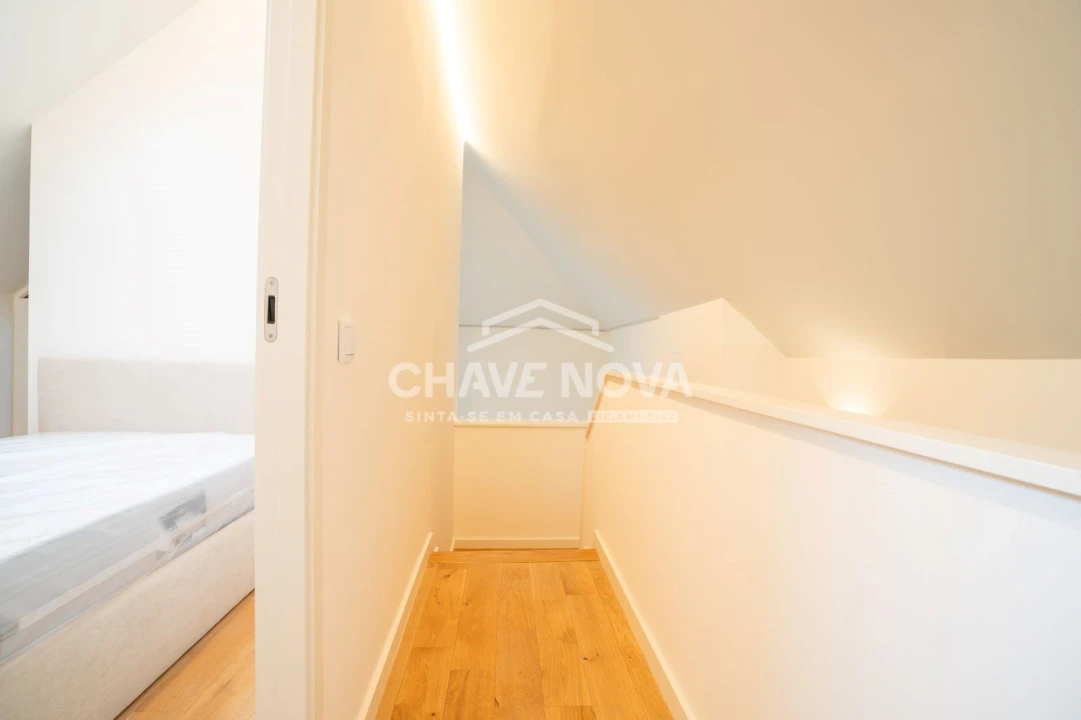 Apartamento T2 para Arrendamento em Cedofeita, Santo Ildefonso, Sé, Miragaia, São Nicolau e Vitória Foto 13
