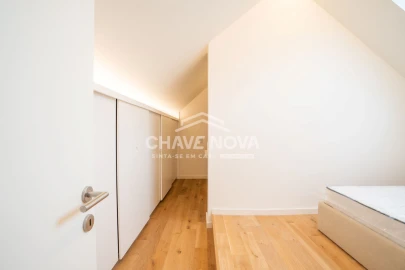 Apartamento T2 para Arrendamento em Cedofeita, Santo Ildefonso, Sé, Miragaia, São Nicolau e Vitória