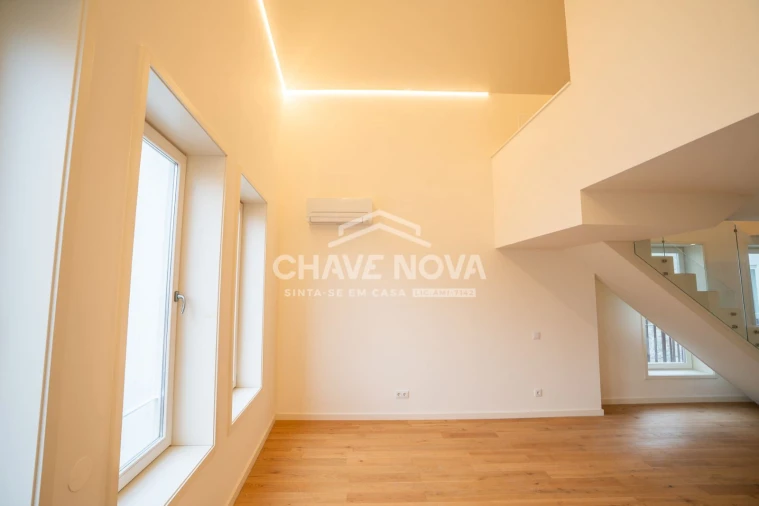 Apartamento T2 para Arrendamento em Cedofeita, Santo Ildefonso, Sé, Miragaia, São Nicolau e Vitória Foto 9