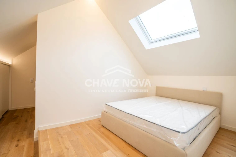 Apartamento T2 para Arrendamento em Cedofeita, Santo Ildefonso, Sé, Miragaia, São Nicolau e Vitória Foto 2